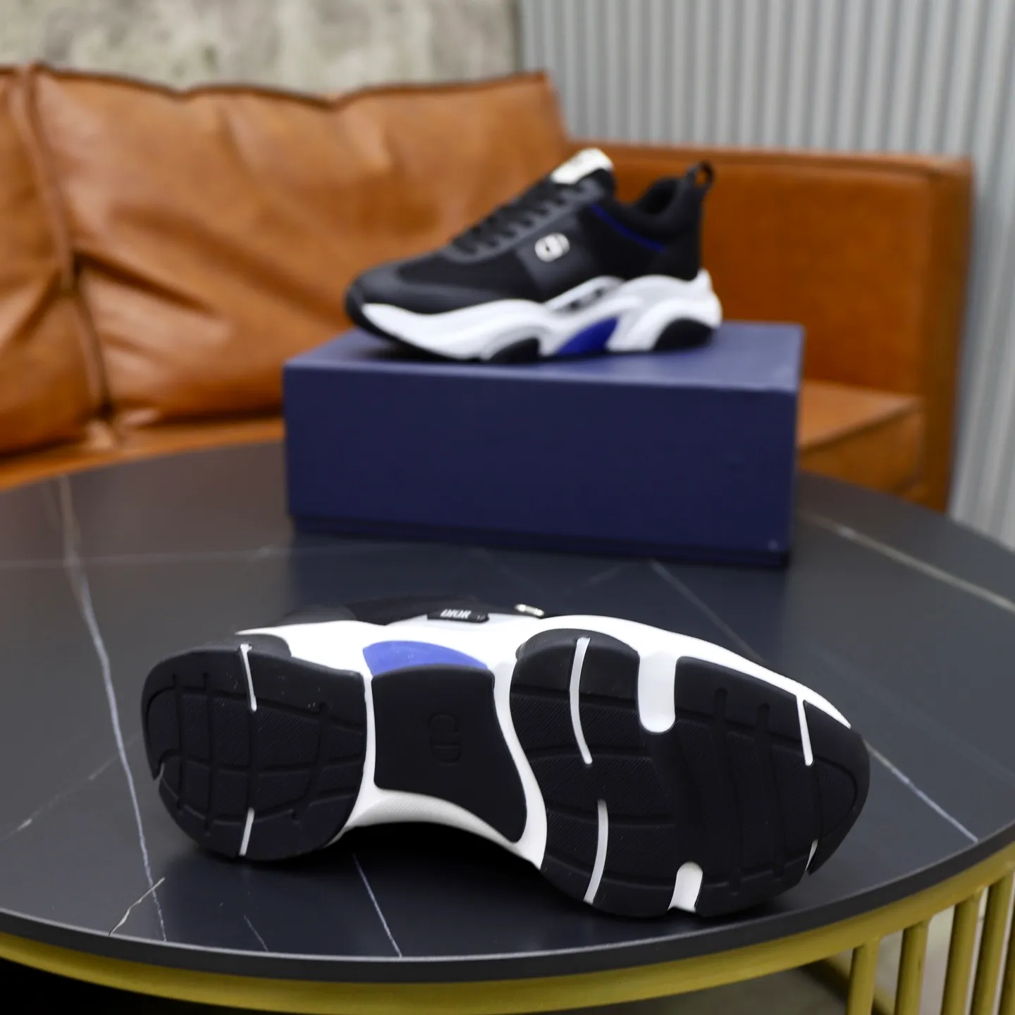 Ex-factory price: 462💰🙅‍♂️🙅‍♂️🙅‍♂️ Brand: Dior DIOR Standard code: 38-44 (45 customized) Grade: Same as the official website Material: Original leather splicing Comfortable and breathable lining Original wear-resistant outsole Style category: Men's fashionable casual shoes Running sneakers Noble luxury brand elements Top luxury Color: actual picture color